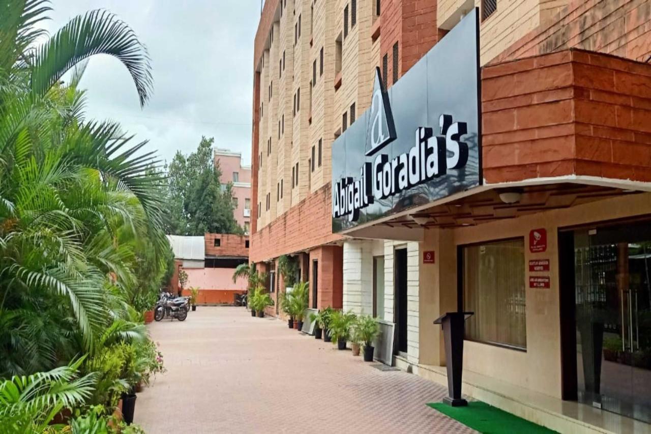 Hotel Abigail Goradia'S Ширди Экстерьер фото